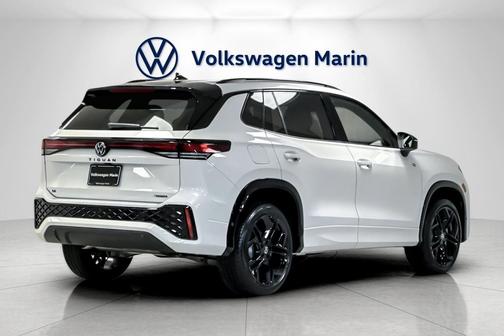 2026 Volkswagen Tiguan 2.0T SE R-Line Black 4MOTION