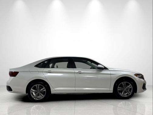 Opal White Pearl 2023 Volkswagen Jetta 1.5T SE