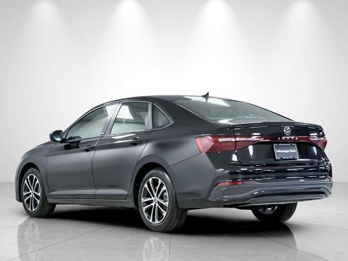 Deep Black Pearl 2026 Volkswagen Jetta 1.4T S