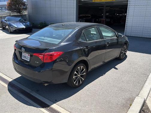 Black Sand Pearl 2018 Toyota Corolla XSE