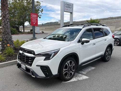 Crystal White Pearl 2023 Subaru Ascent Touring 7-Passenger