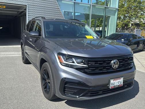 Platinum Gray Metallic 2023 Volkswagen Atlas 3.6L SEL