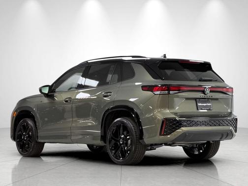 Avocado Green w/Deep Black Roof 2026 Volkswagen Tiguan 2.0T SE R-Line Black 4MOTION