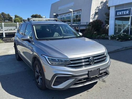 Pyrite Silver Metallic 2023 Volkswagen Tiguan 2.0T SE