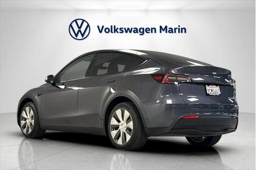 2022 Tesla Model Y Long Range Dual Motor All-Wheel Drive