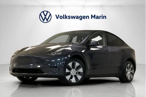 2022 Tesla Model Y Long Range Dual Motor All-Wheel Drive