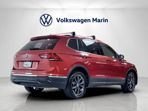 Kings Red Metallic 2023 Volkswagen Tiguan 2.0T SE