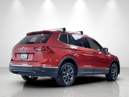 Kings Red Metallic 2023 Volkswagen Tiguan 2.0T SE