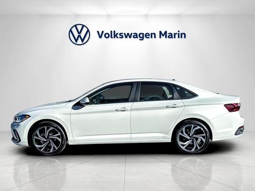 Opal White Pearl 2026 Volkswagen Jetta 1.4T SEL