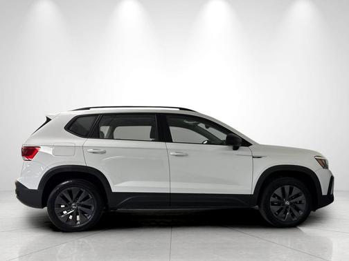 Pure White 2023 Volkswagen Taos 1.5T S