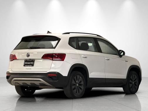 Pure White 2023 Volkswagen Taos 1.5T S