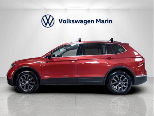 Kings Red Metallic 2023 Volkswagen Tiguan 2.0T SE