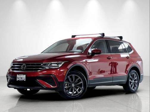 Kings Red Metallic 2023 Volkswagen Tiguan 2.0T SE