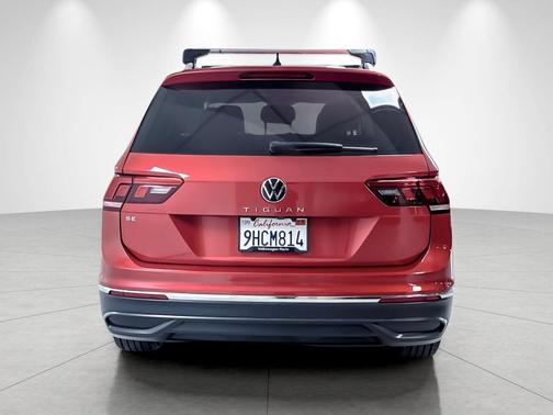 Kings Red Metallic 2023 Volkswagen Tiguan 2.0T SE