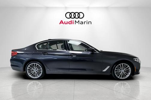 2020 BMW 540 540i