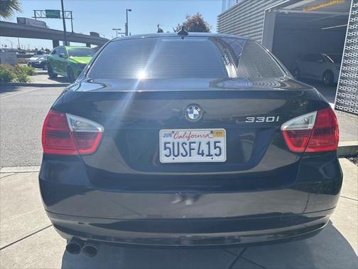 2006 BMW 330 330i