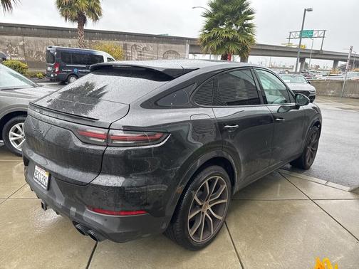 2023 Porsche Cayenne S