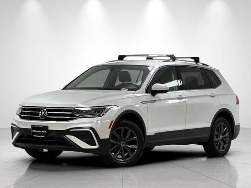 Opal White Pearl 2023 Volkswagen Tiguan 2.0T SE