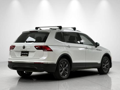 Opal White Pearl 2023 Volkswagen Tiguan 2.0T SE