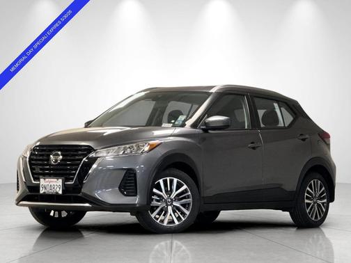 Gun Metallic 2021 Nissan Kicks SV