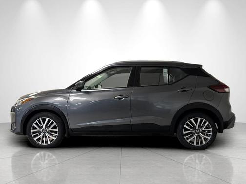Gun Metallic 2021 Nissan Kicks SV