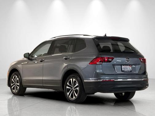 Platinum Gray Metallic 2022 Volkswagen Tiguan 2.0T S