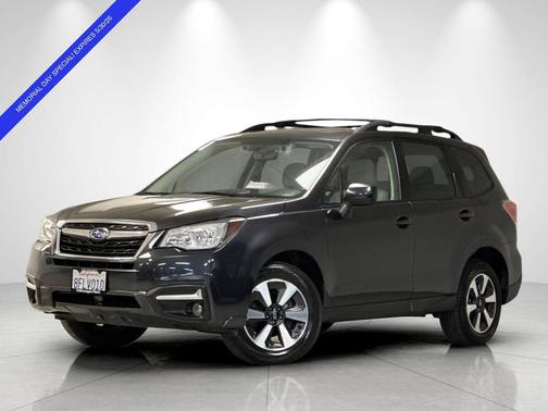 Dark Gray Metallic 2018 Subaru Forester 2.5i Premium