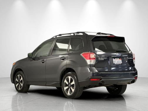 Dark Gray Metallic 2018 Subaru Forester 2.5i Premium
