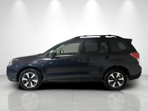 Dark Gray Metallic 2018 Subaru Forester 2.5i Premium