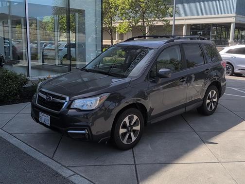 Dark Gray Metallic 2018 Subaru Forester 2.5i Premium