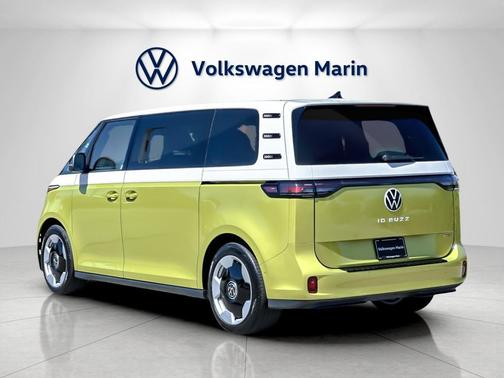 2025 Volkswagen ID. Buzz Pro S Plus with 4MOTION