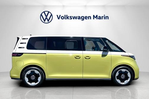 2025 Volkswagen ID. Buzz Pro S Plus with 4MOTION