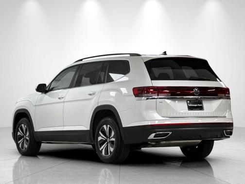 opal white pearl 2026 Volkswagen Atlas 2.0T SE