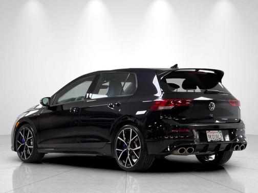 Deep Black Pearl 2024 Volkswagen Golf R 2.0T Manual