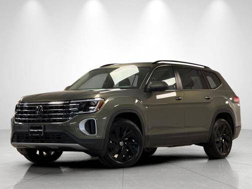 Avocado Green Pearl 2026 Volkswagen Atlas 2.0T SE w/Technology 4MOTION