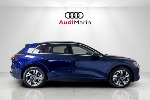 2023 Audi e-tron Premium quattro