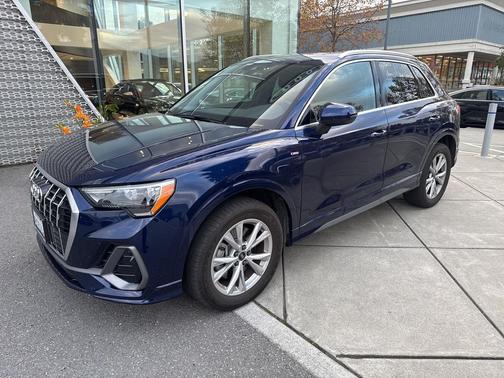 2022 Audi Q3 45 S line Premium