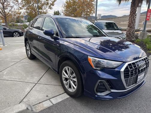 2022 Audi Q3 45 S line Premium