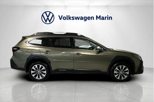 2023 Subaru Outback Touring XT