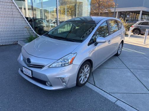 2012 Toyota Prius v Five