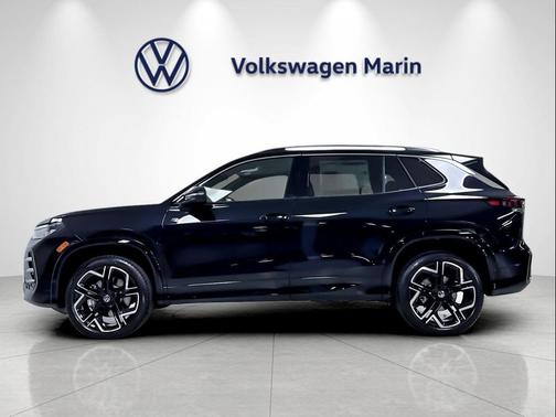 Deep Black Pearl 2026 Volkswagen Tiguan 2.0T SEL R-Line 4MOTION