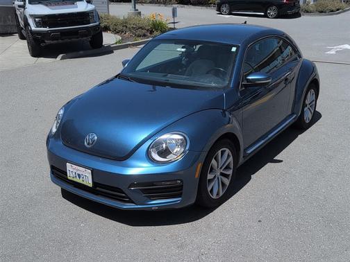 Silk Blue Metallic 2017 Volkswagen Beetle 1.8T