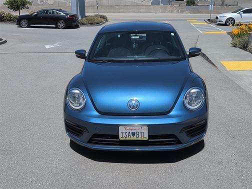 Silk Blue Metallic 2017 Volkswagen Beetle 1.8T