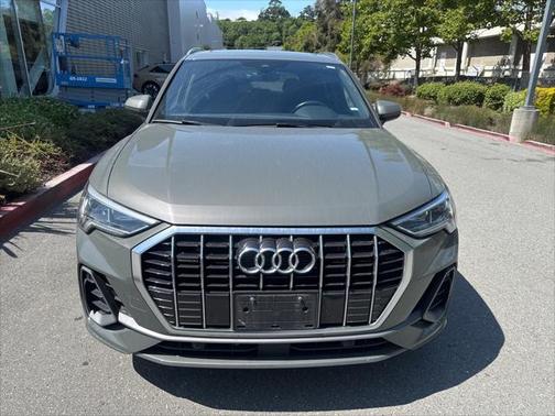 2023 Audi Q3 Premium 45 TFSI S line quattro Tiptronic