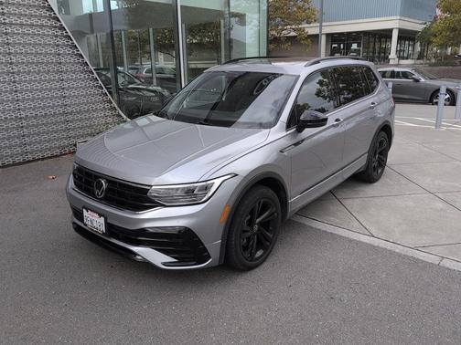 2023 Volkswagen Tiguan 2.0T SE R-Line Black 4MOTION