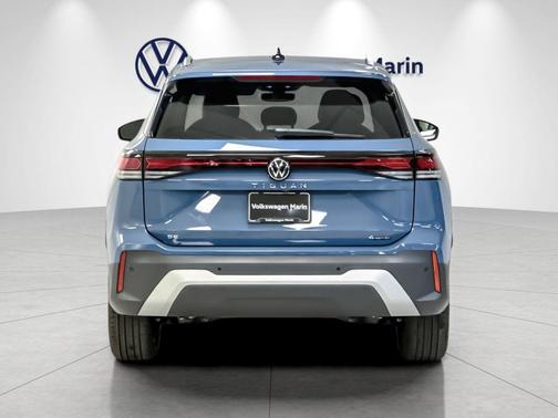 Monterey Blue Pearl 2026 Volkswagen Tiguan 2.0T SE 4MOTION
