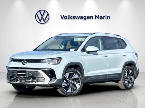 Monument Gray 2026 Volkswagen Taos SE