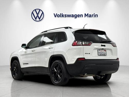 Bright White Clearcoat 2021 Jeep Cherokee Altitude