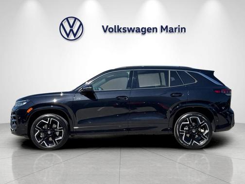 deep black pearl 2026 Volkswagen Tiguan 2.0T SEL R-Line 4MOTION