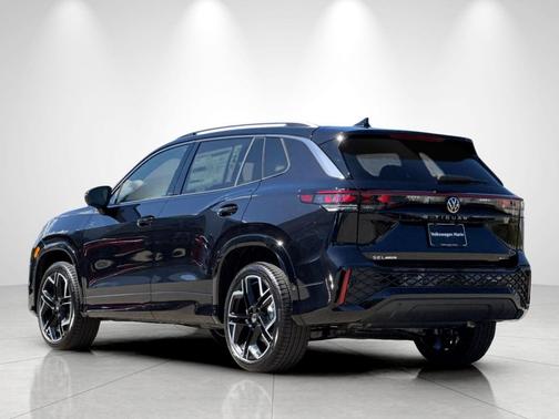 deep black pearl 2026 Volkswagen Tiguan 2.0T SEL R-Line 4MOTION